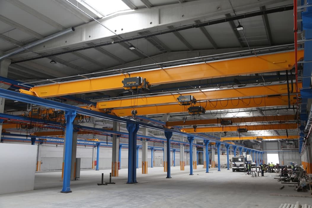Overhead cranes